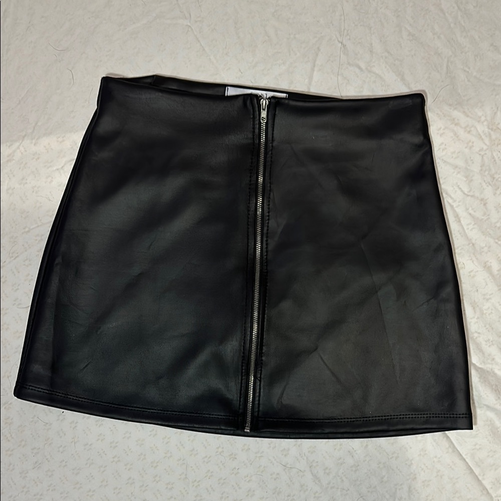 Zip Front faux Leather skirt